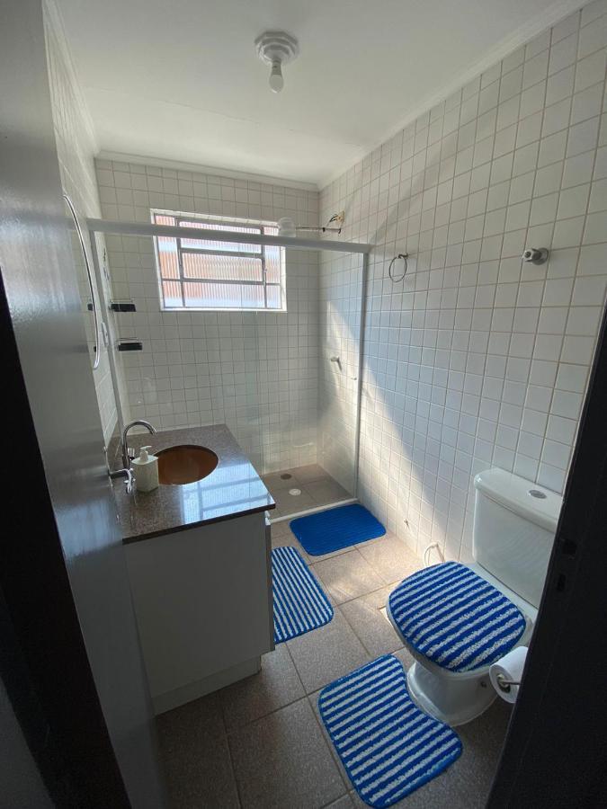 Apartamento com Estacionamento, Wi-Fi, Ar condicionado a 300 metros da Praia da Enseada no Guarujá. Esterno foto