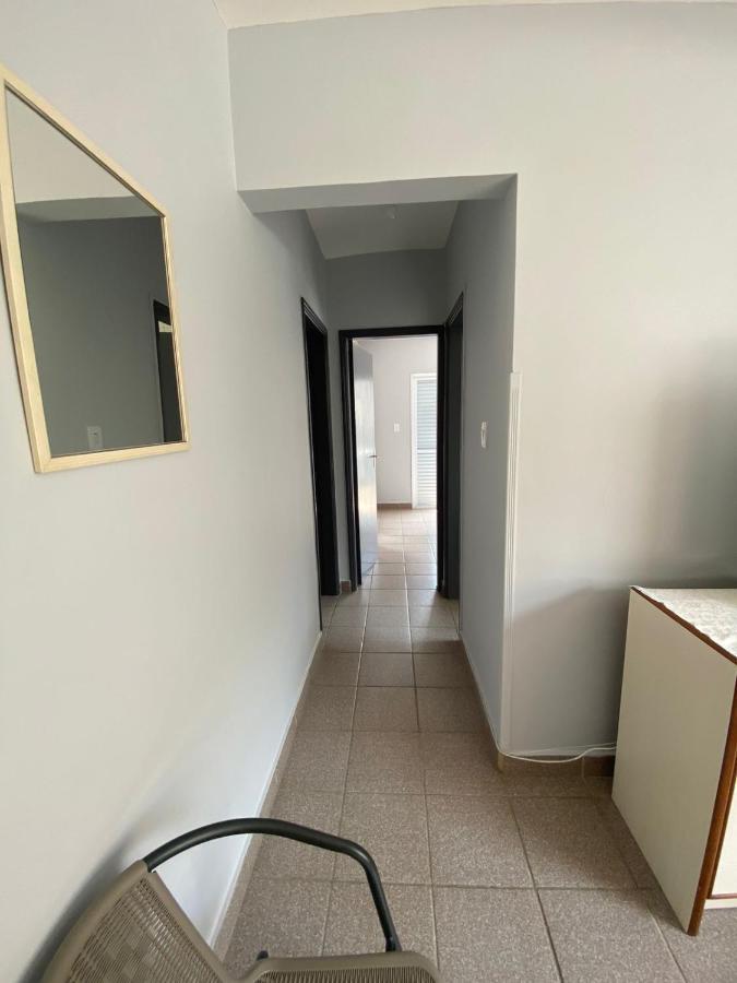 Apartamento com Estacionamento, Wi-Fi, Ar condicionado a 300 metros da Praia da Enseada no Guarujá. Esterno foto