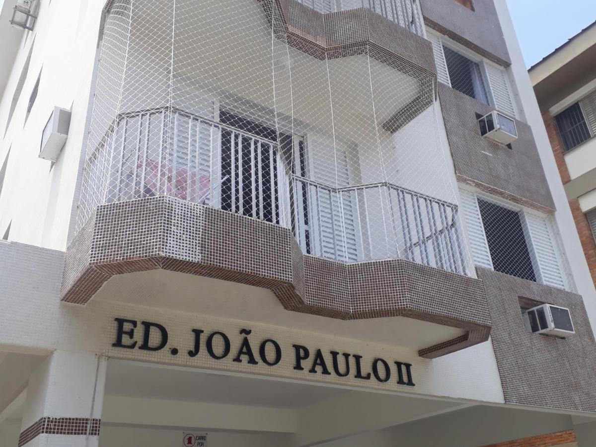 Apartamento com Estacionamento, Wi-Fi, Ar condicionado a 300 metros da Praia da Enseada no Guarujá. Esterno foto