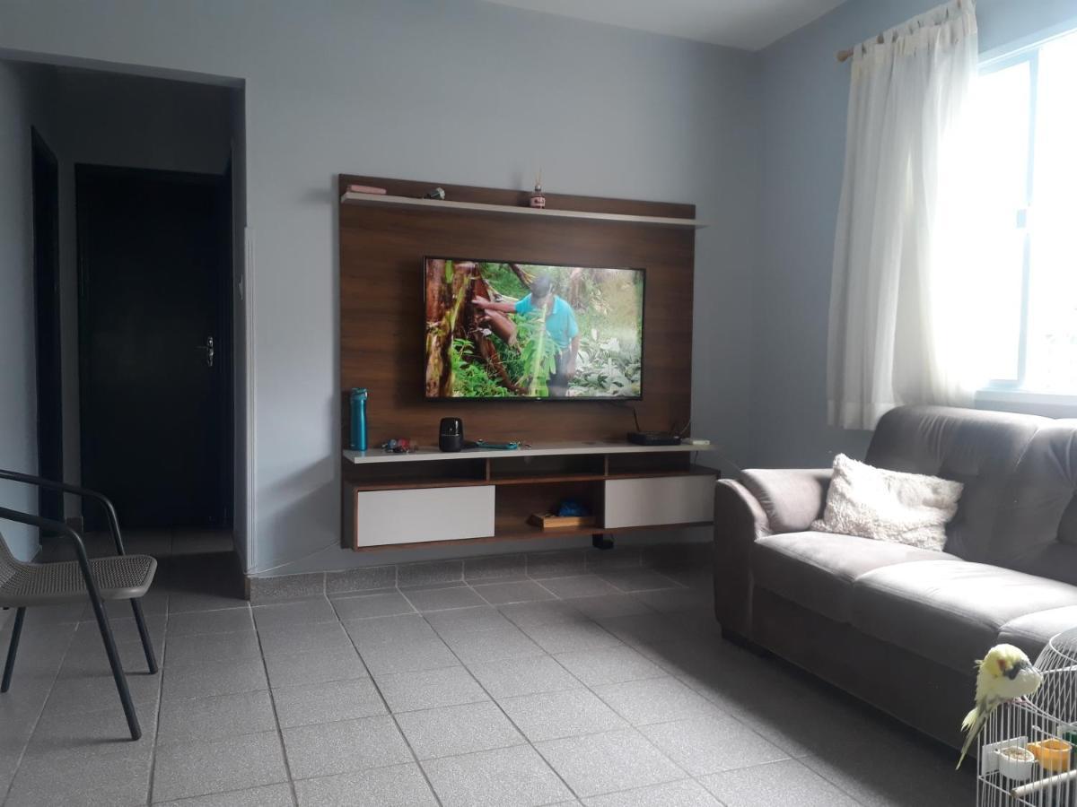 Apartamento com Estacionamento, Wi-Fi, Ar condicionado a 300 metros da Praia da Enseada no Guarujá. Esterno foto