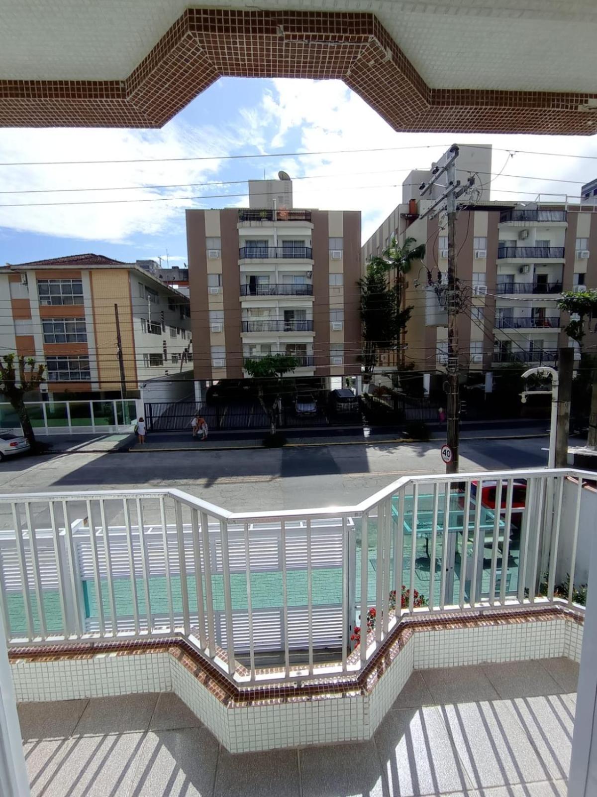 Apartamento com Estacionamento, Wi-Fi, Ar condicionado a 300 metros da Praia da Enseada no Guarujá. Esterno foto